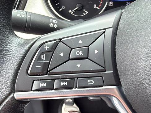 Used 2019 Nissan Rogue Sport SV AWD/4WD image 10