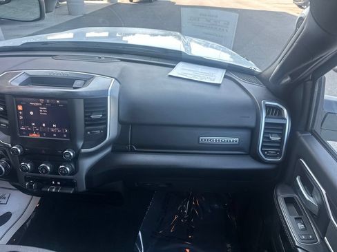 Used 2024 RAM 2500 Big Horn AWD/4WD image 12