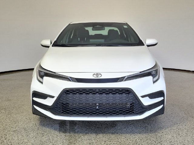 Used 2023 Toyota Corolla SE FWD image 3