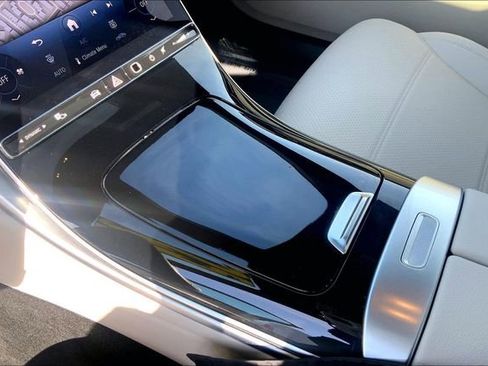 Used 2025 Mercedes-Benz C 300 4MATIC Sedan image 13