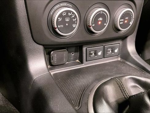 Used 2012 MAZDA MX-5 Miata Grand Touring w/ Premium Pkg RWD image 30
