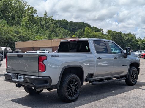 Used 2026 Chevrolet Silverado 2500 LT AWD/4WD image 9