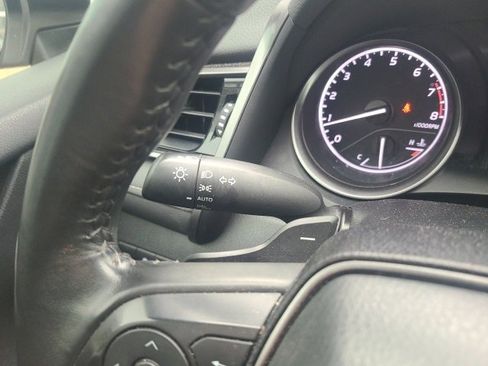 Used 2024 Toyota Camry SE image 22