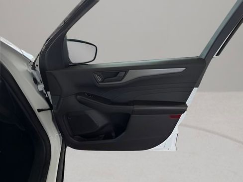 Used 2025 Ford Escape Active image 34