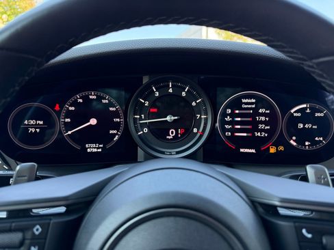 Used 2024 Porsche 911 Carrera RWD image 16