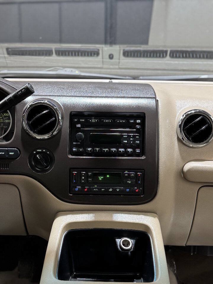 Used 2006 Ford Expedition Eddie Bauer AWD/4WD image 13
