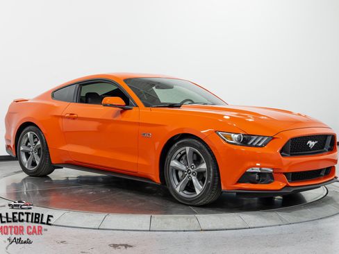 Used 2016 Ford Mustang GT Premium w/ Equipment Group 401A RWD image 25