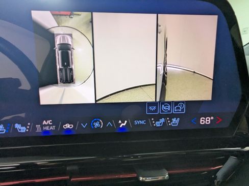 Used 2025 Chevrolet Silverado EV RST AWD/4WD image 25