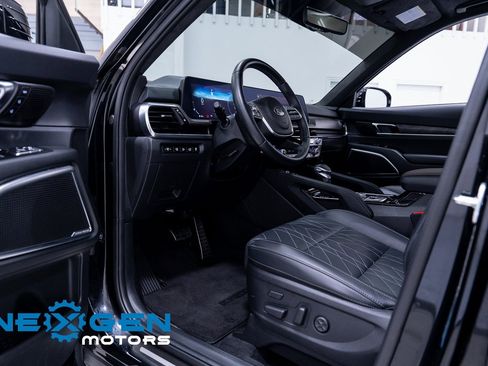 Used 2025 Kia Telluride SX Prestige X-Line image 25