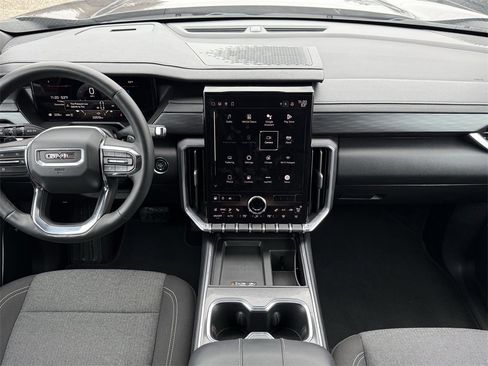 Used 2025 GMC Acadia Elevation image 16