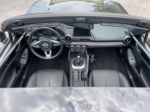 Used 2021 MAZDA MX-5 Miata RF Grand Touring RWD image 12