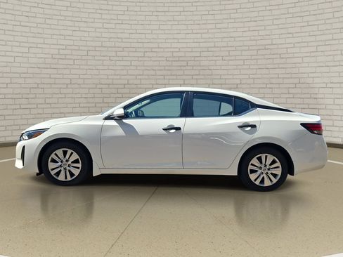 Used 2025 Nissan Sentra S FWD image 8