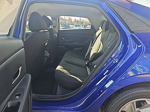 New 2026 Hyundai Elantra SE image 27