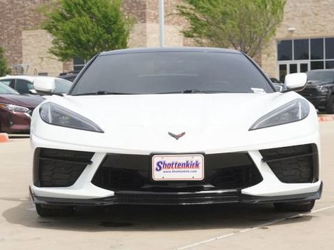 Used 2021 Chevrolet Corvette Stingray Convertible w/ Z51 Performance Package RWD image 2