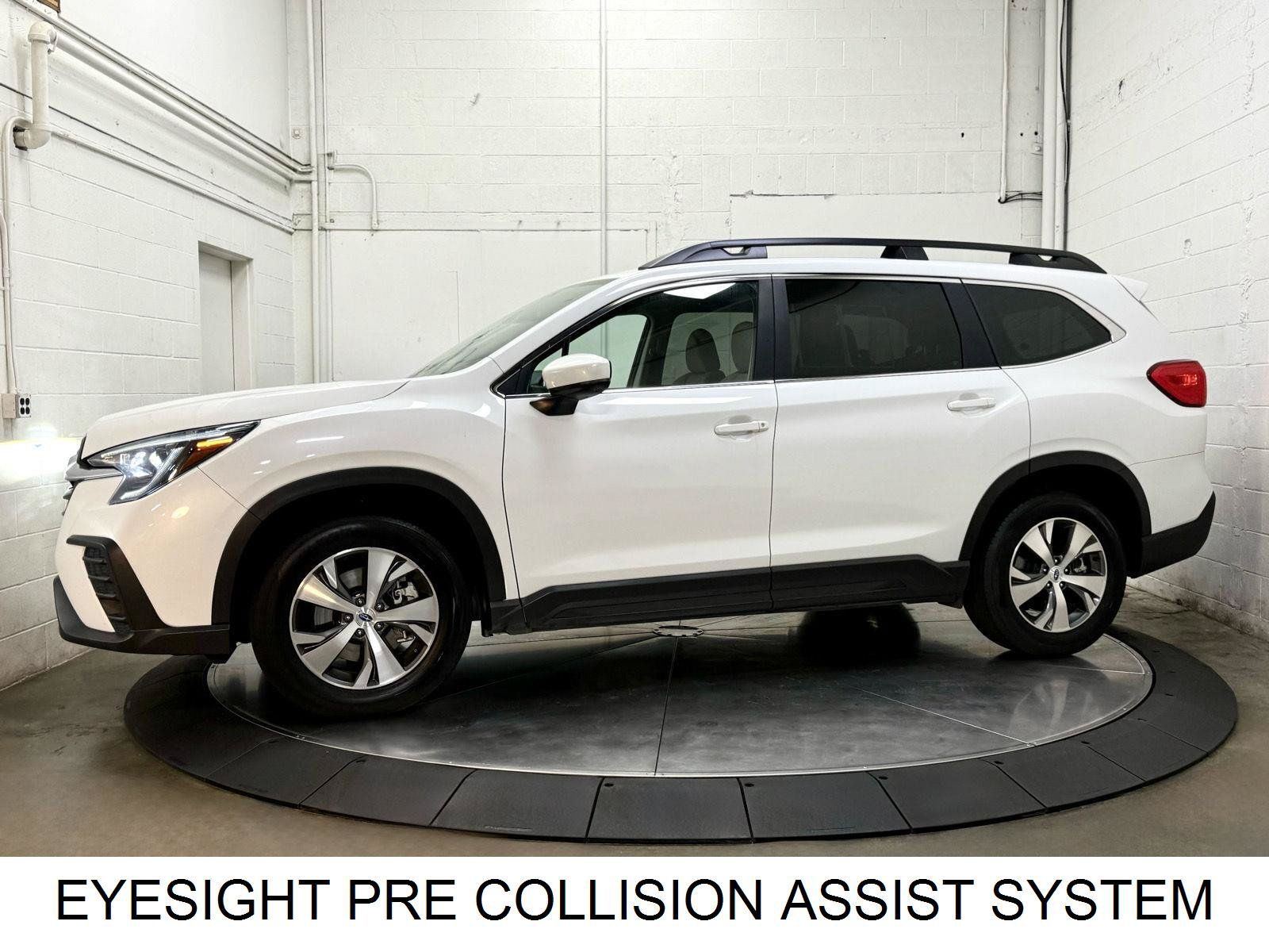 Used 2025 Subaru Ascent Premium AWD/4WD image 4