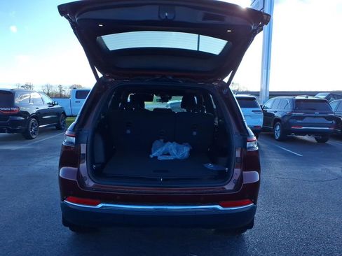 New 2026 Jeep Grand Cherokee Laredo X image 6