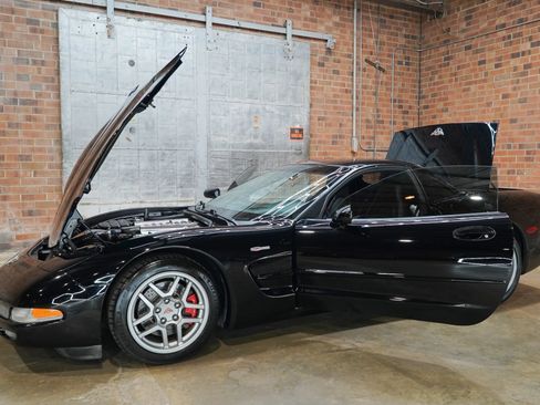Used 2003 Chevrolet Corvette Z06 w/ Memory Package, 3 Drivers RWD image 27