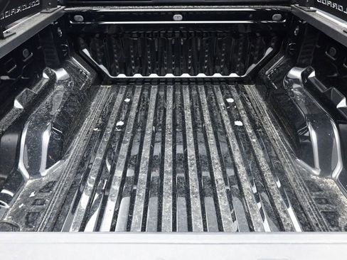 Used 2025 Chevrolet Colorado Z71 w/ Midnight Edition image 29