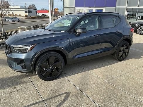 New 2026 Volvo XC40 B5 Ultra w/ Climate Package image 11