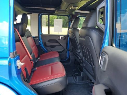 Used 2023 Jeep Wrangler Unlimited Rubicon 392 AWD/4WD image 23