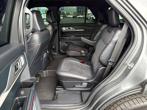 Used 2025 Ford Explorer ST w/ Sun And Sound Package AWD/4WD image 24