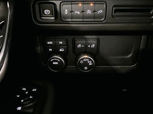 Used 2021 Chevrolet Tahoe LT image 33