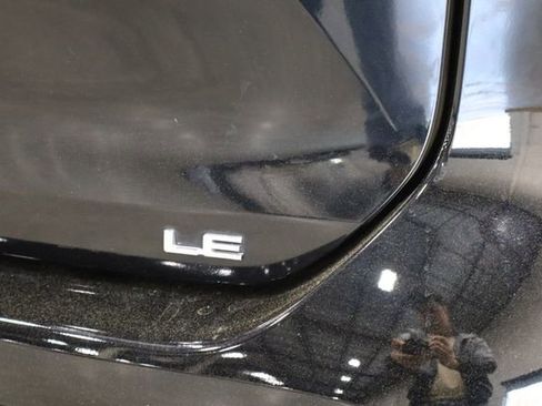 Used 2024 Toyota Highlander LE image 47