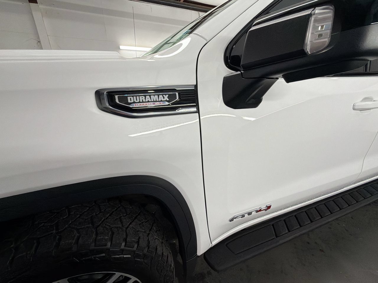 Certified 2025 GMC Sierra 1500 AT4 w/ AT4 Premium Package AWD/4WD image 33