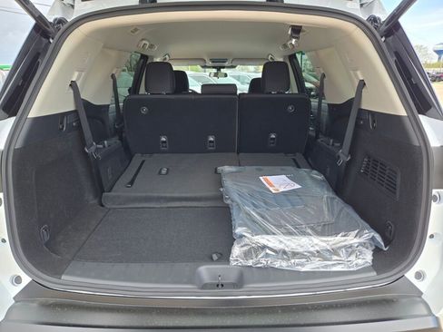 New 2026 Nissan Pathfinder SV AWD/4WD image 13