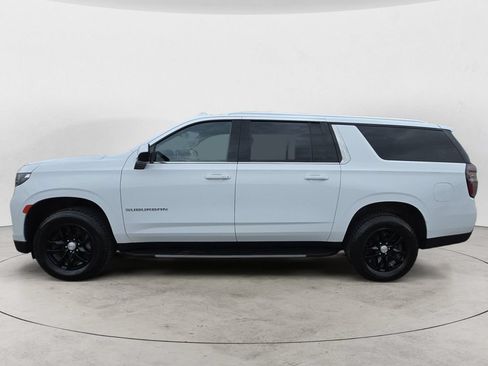 Used 2024 Chevrolet Suburban LT AWD/4WD image 8