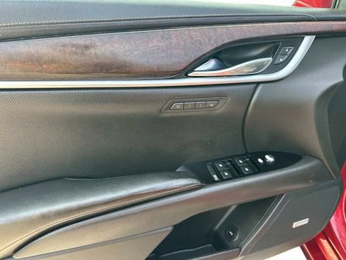 Used 2019 Cadillac XTS Luxury FWD image 14