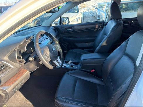 Used 2017 Subaru Outback 2.5i Limited image 13