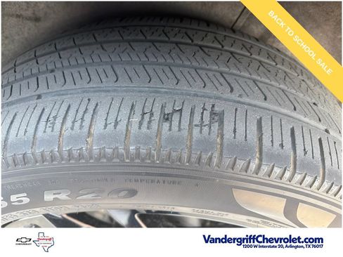 Used 2021 Chevrolet Traverse Premier w/ Redline Edition FWD image 17