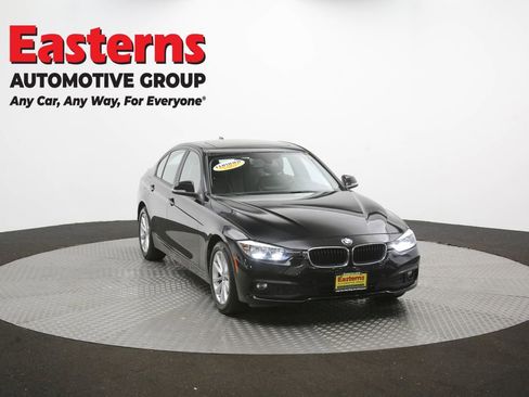 Used 2017 BMW 320i xDrive Sedan AWD/4WD image 52