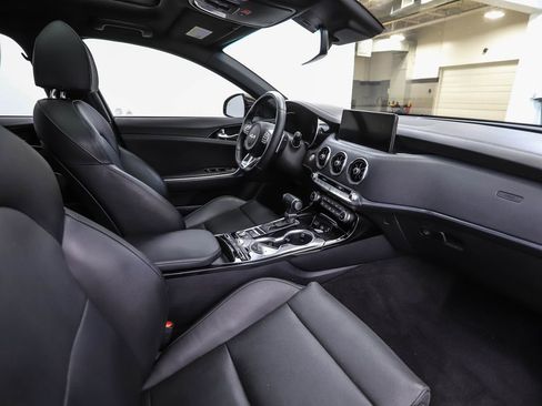 Used 2023 Kia Stinger GT-Line w/ Sun & Sound Package AWD/4WD image 31