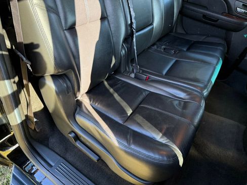 Used 2014 Chevrolet Suburban LT w/ Luxury Package image 47