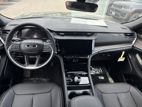 New 2026 Jeep Grand Cherokee L Limited AWD/4WD image 16