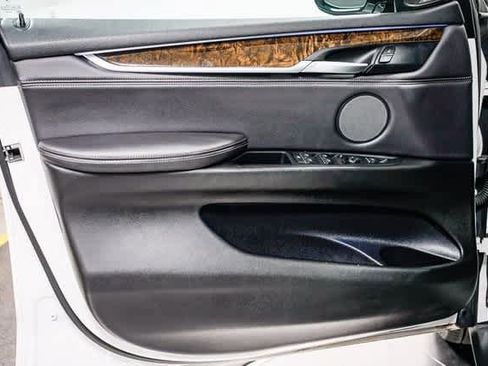 Used 2018 BMW X5 xDrive40e image 19