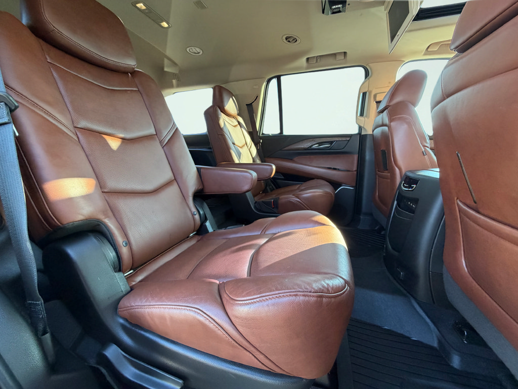 Used 2019 Cadillac Escalade Premium Luxury AWD/4WD image 49