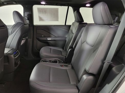 Used 2025 Lexus TX 350 AWD image 19