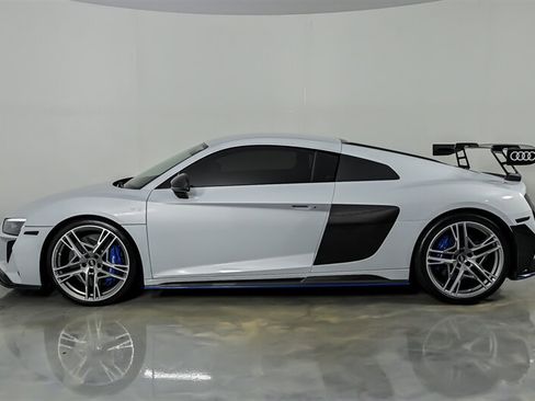 Used 2022 Audi R8 V10 performance AWD/4WD image 9