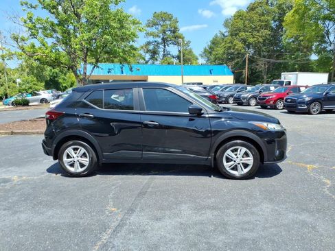 Used 2024 Nissan Kicks S FWD image 2