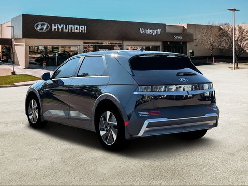 New 2026 Hyundai Ioniq 5 SEL image 5