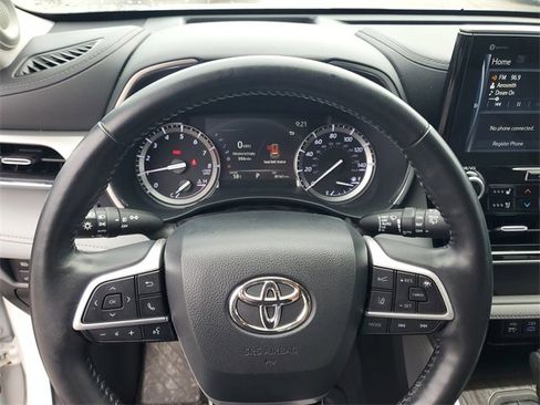 Used 2022 Toyota Highlander Platinum image 20