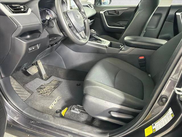 Used 2024 Toyota RAV4 LE FWD image 9