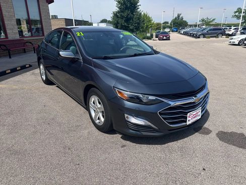 Used 2021 Chevrolet Malibu LS w/ Driver Confidence Package II FWD image 3