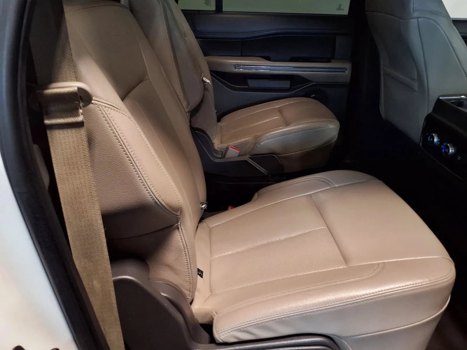 Used 2021 Ford Expedition Max XLT AWD/4WD image 10