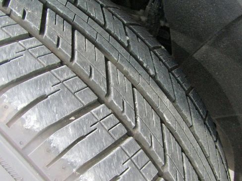 Used 2023 GMC Yukon XL Denali image 35