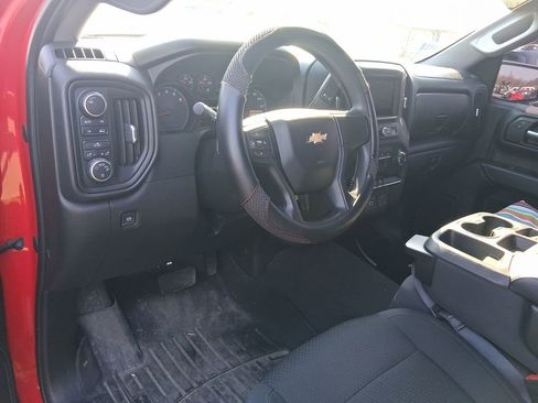 Used 2019 Chevrolet Silverado 1500 Custom w/ Custom Value Package image 6