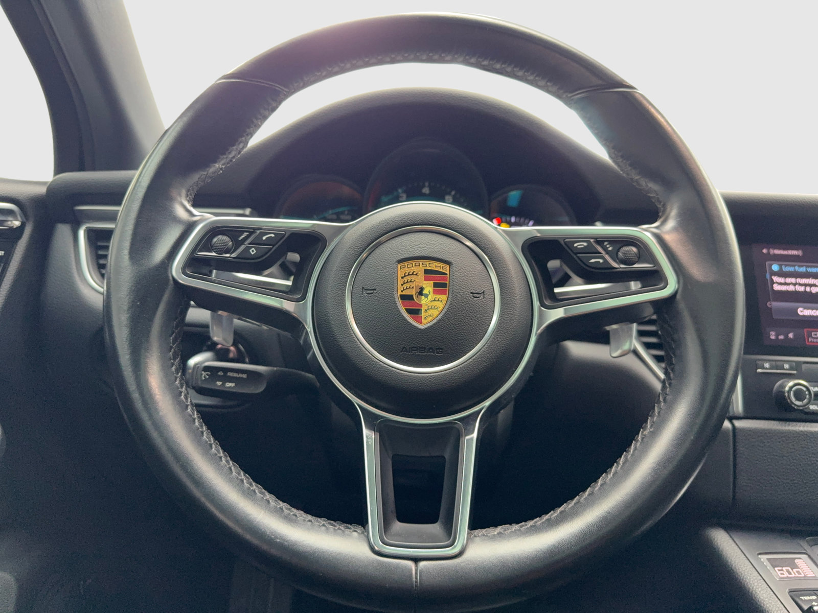 Used 2018 Porsche Macan Sport Edition AWD/4WD image 19